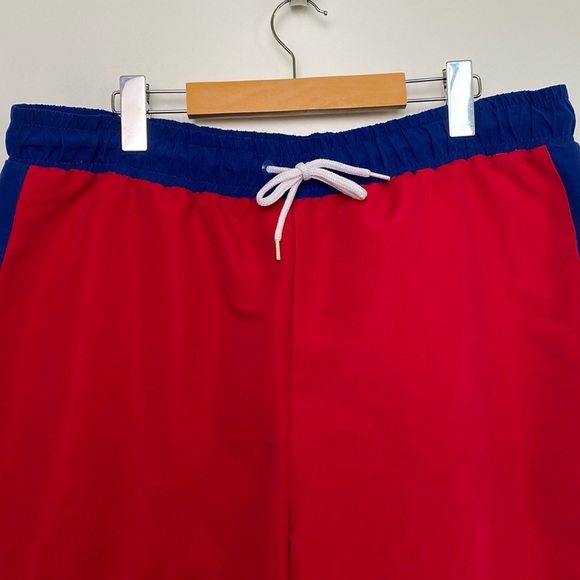 Montreal Canadiens NHL Shorts Men XL Red Blue Swim Sporty Logo Colour Block - Picture 3 of 15